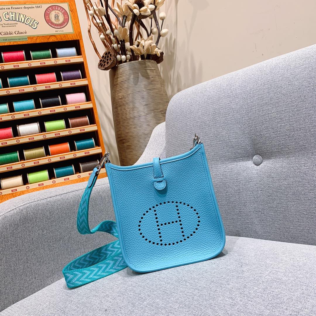 에르메스 미니 에블린16 노던블루 은장 끌레망스 가죽